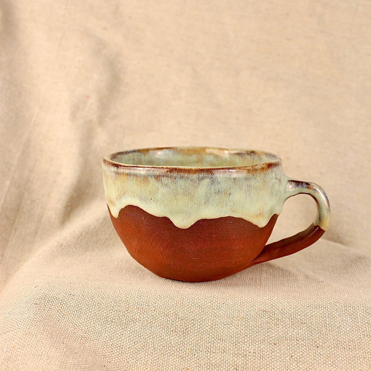 Water lily mug