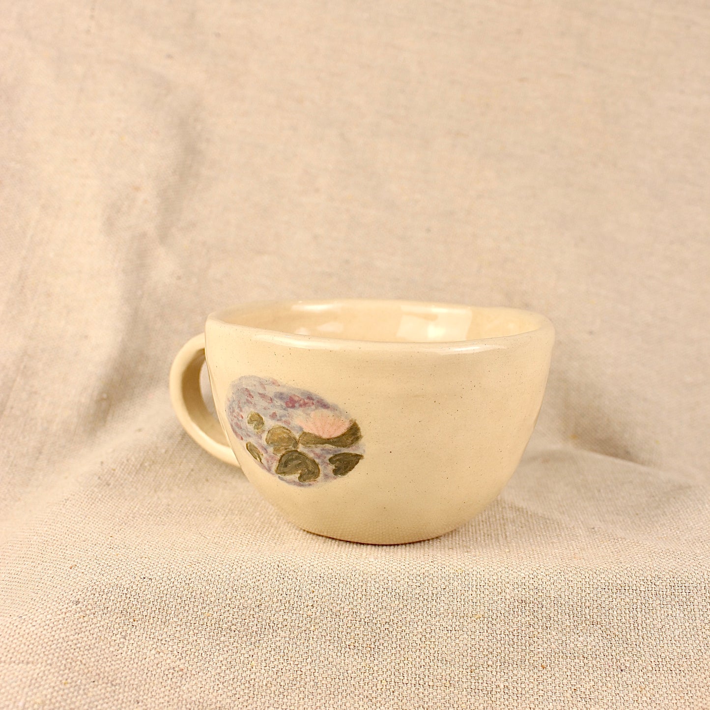 Water lily mug