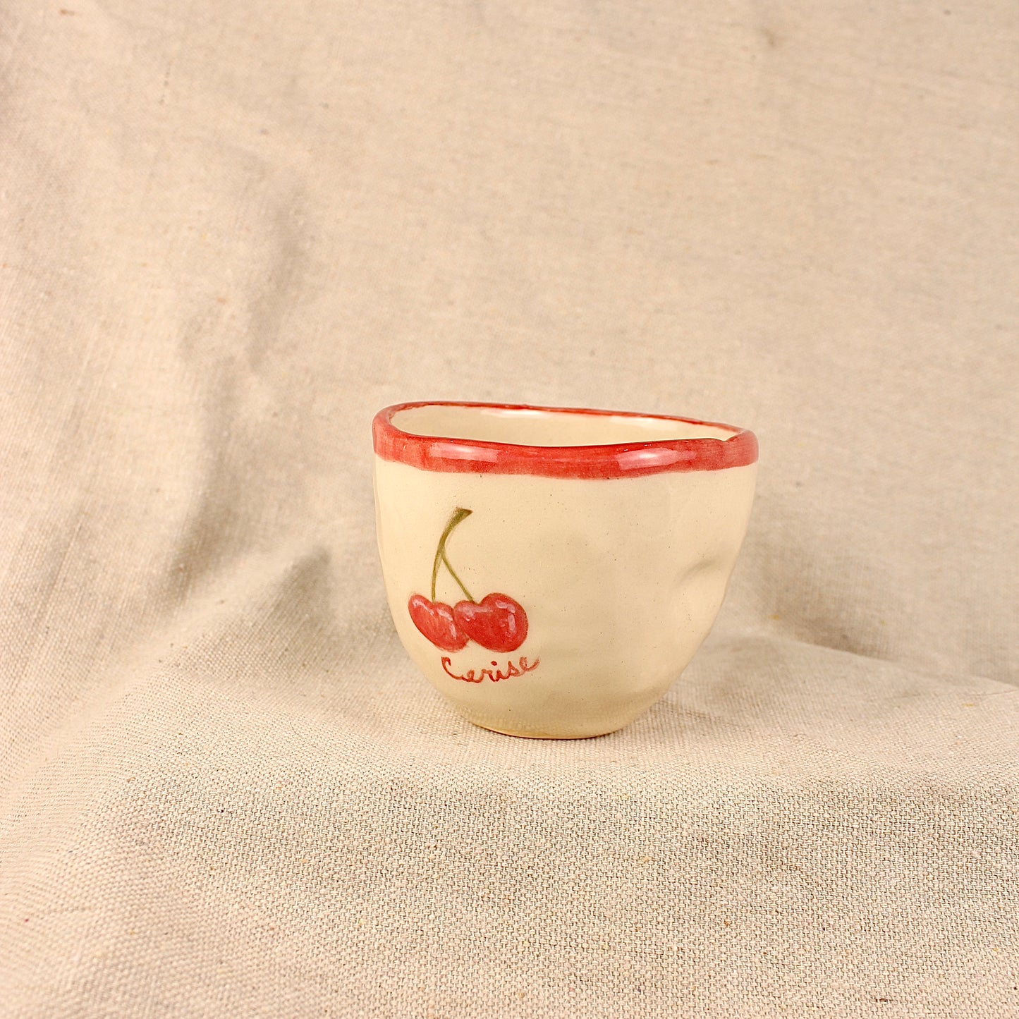 Cherry thumb cup