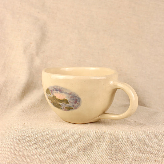 Water lily mug