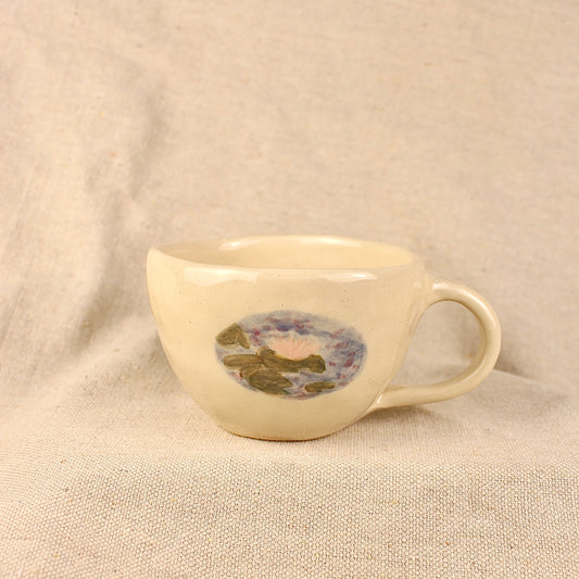 Water lily mug