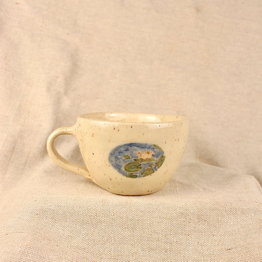 Water lily mug